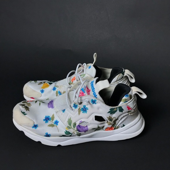 Floral Reebok - Picture 1 of 5